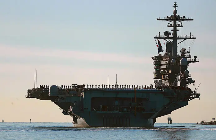 EU envía portaaviones a Oriente Medio