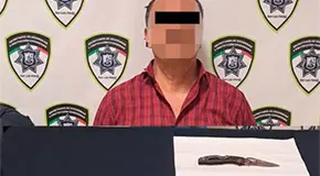 Can se le echó encima a su perrito y lo apuñaló