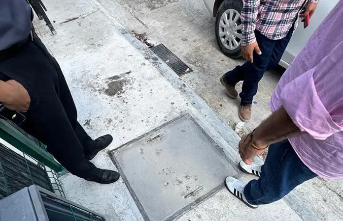 Fuga de aguas negras desquicia a familias
