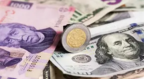 D&oacute;lar se mantiene debajo de 17 pesos este lunes