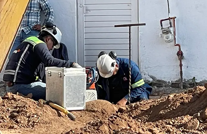 Trabajadores causan fuga de gas en Plaza Cóndor