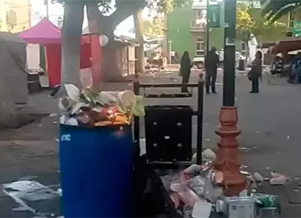 La Plaza 5 de Mayo, enorme basurero