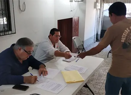 En paz y con poca participaci&oacute;n ca&ntilde;eros eligen nuevo dirigente