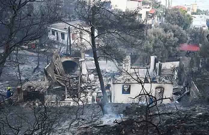 Incendios cobraron dos vidas en Grecia