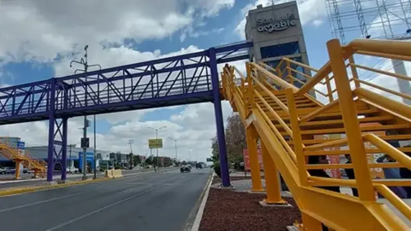 Van 20 reportes por fallas en elevador de puente en Cordillera de los Alpes