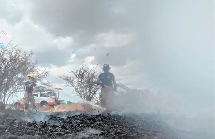 Voraz incendio en la comunidad de la Reforma