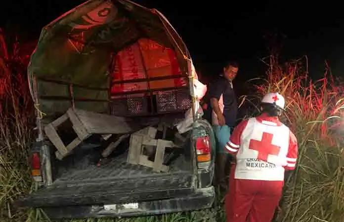 Conductor alcoholizado provoca aparatoso accidente carretero