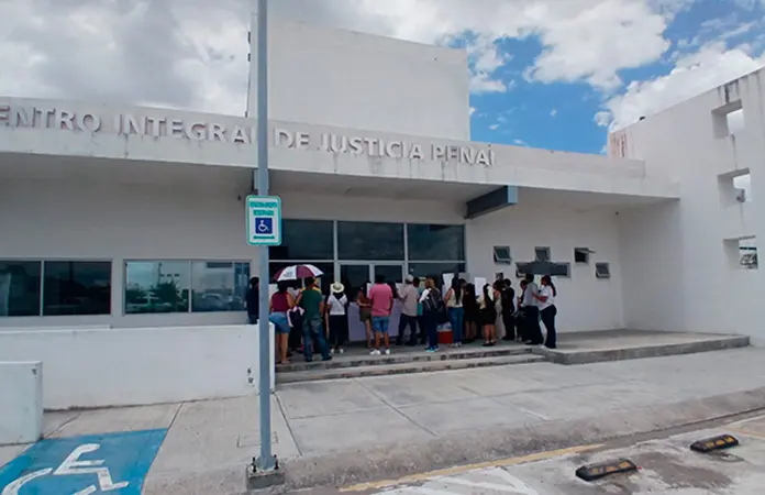 Dictaminan prisión domiciliaria a joven