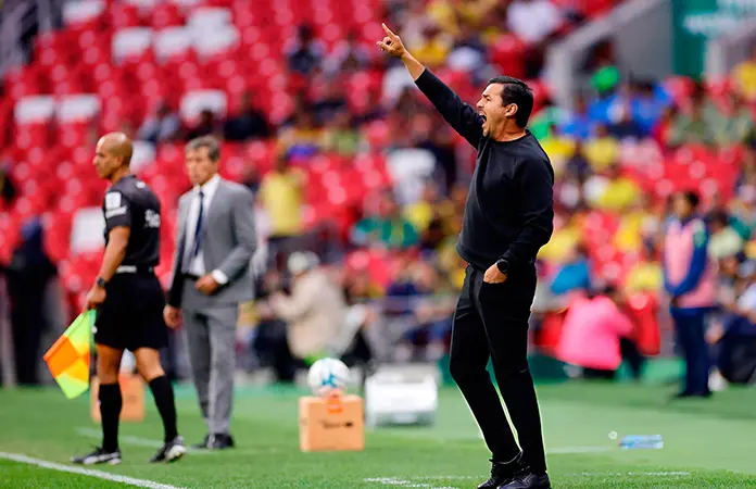 Diego Mejía defiende desempeño del equipo