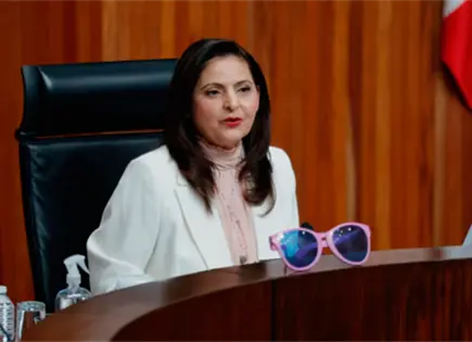 M&oacute;nica Soto presenta renuncia formal al Senado como magistrada electoral