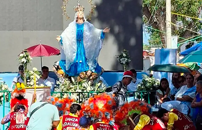 Muestra de danzas en honor de virgen de la Asunción
