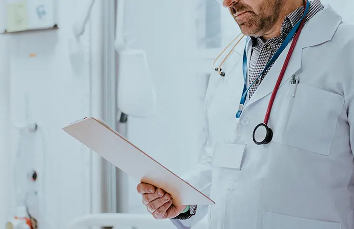En el mundo faltan 34.4 millones de profesionales de la salud
