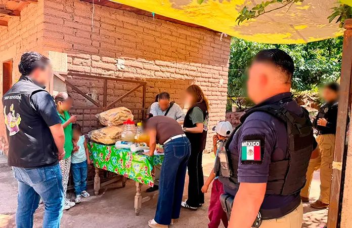 Escuadrón AVE entrega una niña tras terminar proceso en juzgado