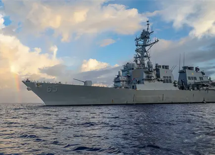 USS Benfold sufre avería grave y queda sin energía en Pacífico USS Benfold sufre avería grave y queda sin energía en Pacífico