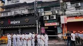 Se incendia edificio de India; 9 muertos