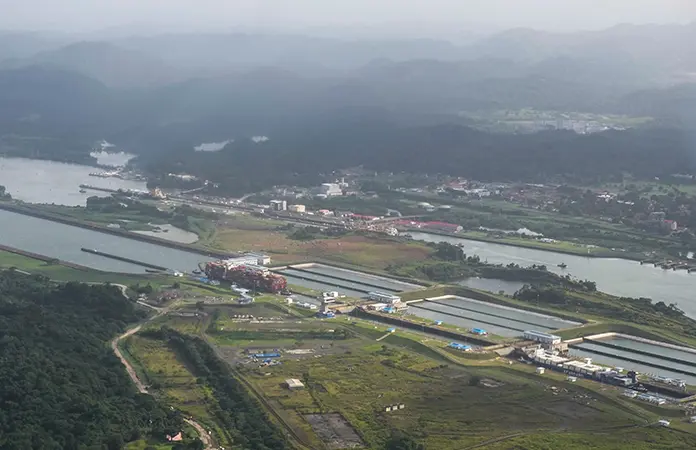 Falta de lluvia limita paso por el Canal de Panamá