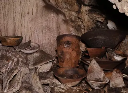 Hallan casi 200 piezas prehisp&aacute;nicas en Cueva Mundo Zoque