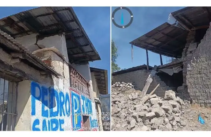 Rescatan por aire y mar a cientos de atrapados por derrumbes en Perú