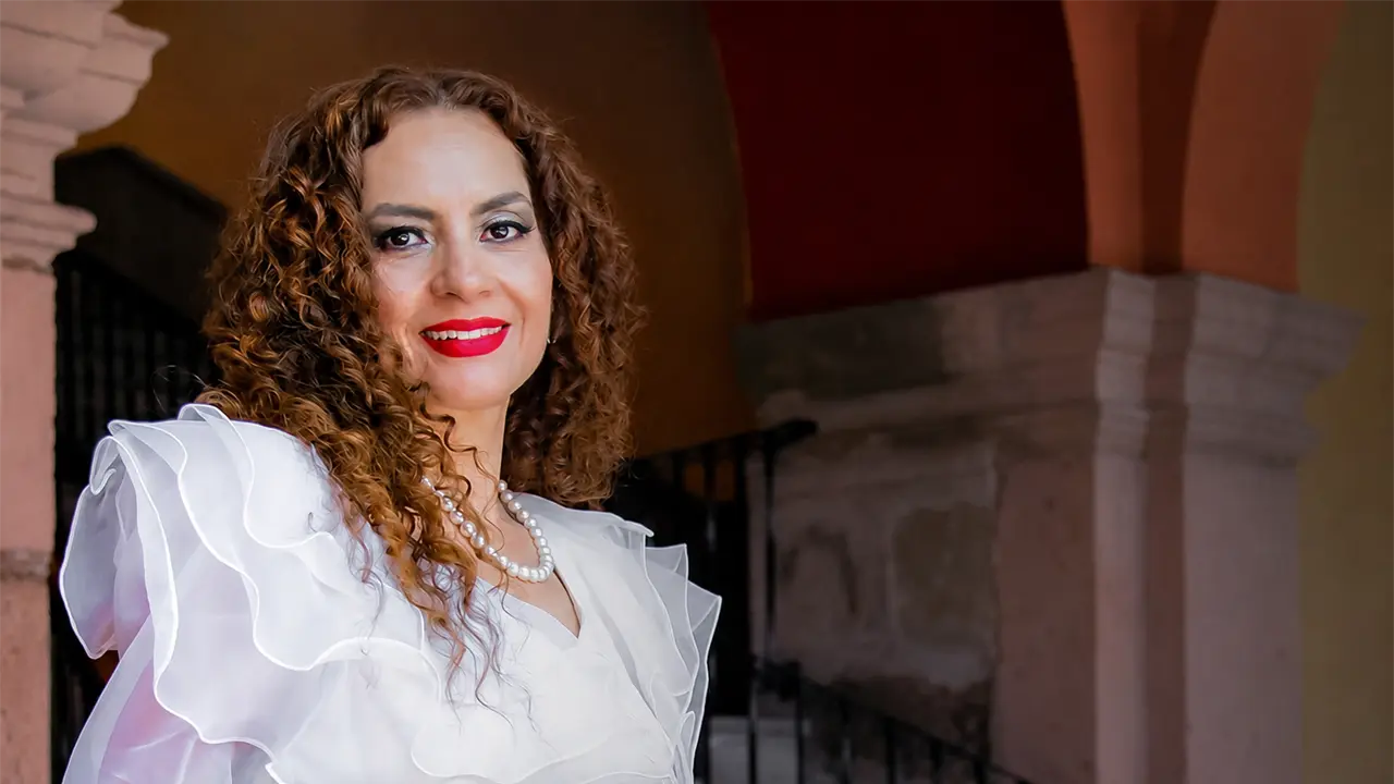 SEP reconoce trayectoria científica de investigadora de la UASLP