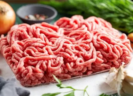 Trump abre importaci&oacute;n de carne sin aranceles por 90 d&iacute;as