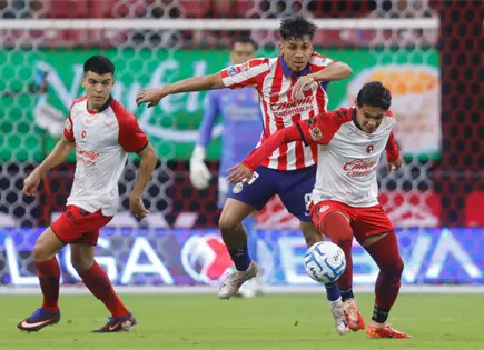 Guadalajara goleó 5-2 a Tijuana en partido del Apertura Guadalajara goleó 5-2 a Tijuana en partido del Apertura