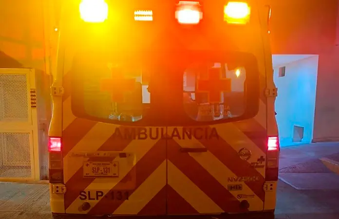 Motociclista derrapa y sufre graves lesiones