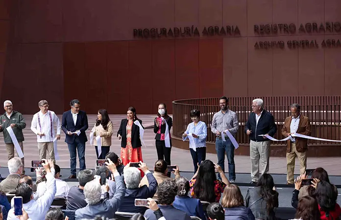 Nadie, por encima del país