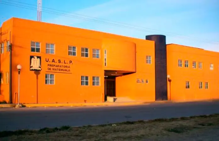 Se deslinda Preparatoria de presunta fiesta
