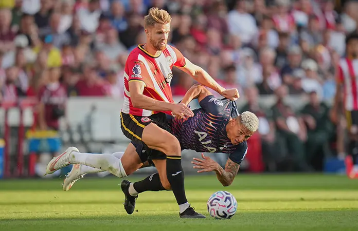 Tonali y Tottenham caen ante un Brentford eficaz