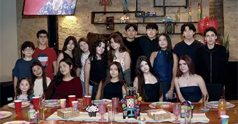 Un año más feliz Un año más feliz