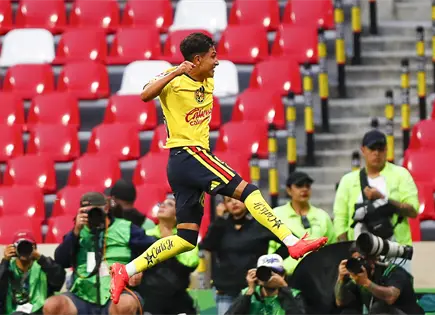 América toma la cima; Cruz Azul se hunde con otra derrota América toma la cima; Cruz Azul se hunde con otra derrota