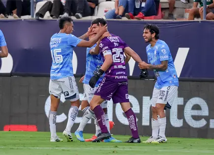 Felipe Mora anota gol en empate San Luis Pachuca