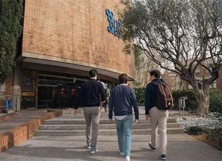 Gu&iacute;a pr&aacute;ctica de preparaci&oacute;n preuniversitaria: Claves para acceder a becas y admisiones internacionales