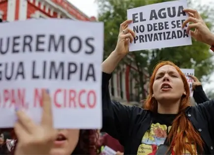 Habitantes de Guadalajara alertan de agua contaminada durante el Agua KK Fest