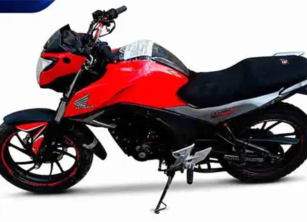 Tras persecución, detienen a hombre con moto robada Tras persecución, detienen a hombre con moto robada