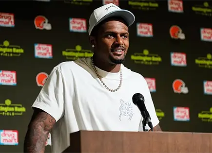 Deshaun Watson, titular de Browns