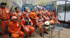 "Topos" mexicanos desaf&iacute;an burocracia colombiana