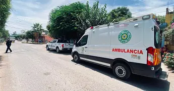Polic&iacute;a pierde la vida tras chocar