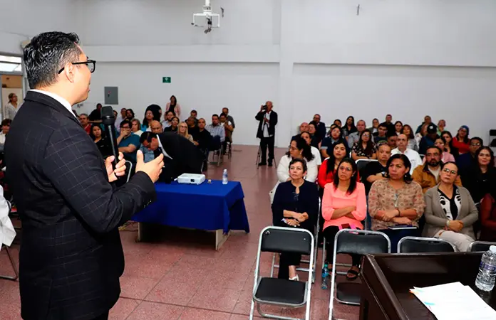 Capacitan a la burocracia municipal en IA