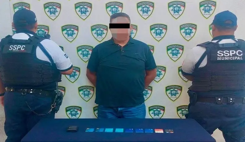 Capturan a desplazador de tarjetas bancarias en Carranza