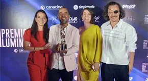 Corina arrasa en Premios Canacine 2026 con dos galardones