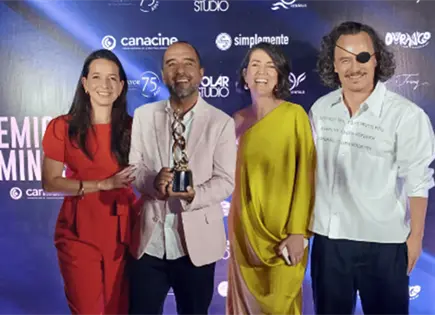 Corina arrasa en Premios Canacine 2026 con dos galardones