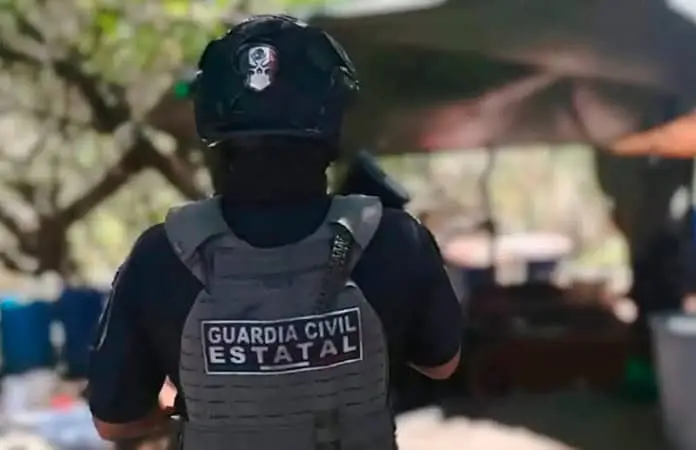 Detienen a 11 y ubican tres "narcolaboratorios" en los límites de Gto.