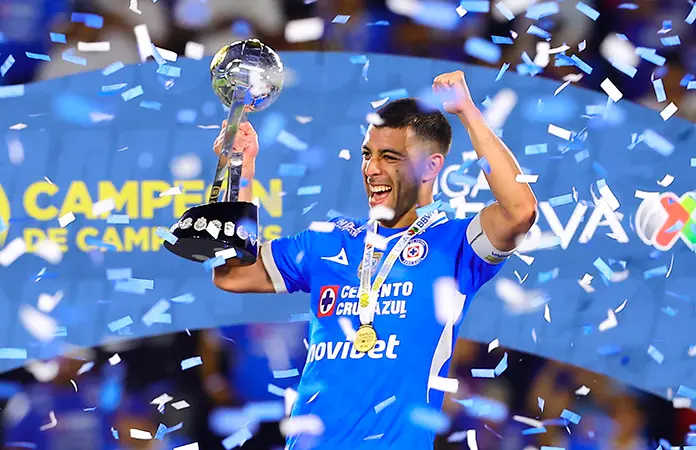 Erik Lira se acerca a Europa
