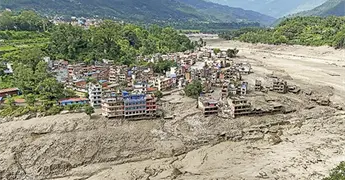 Tr&aacute;gica riada en Nepal