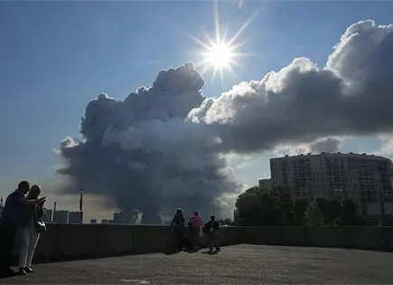 Ucrania destruye almacén en Rusia Ucrania destruye almacén en Rusia