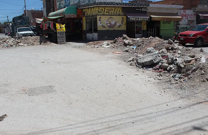Calle Moctezuma aún cerrada al paso vial