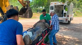 Hombre queda parapl&eacute;jico al caer de remolque