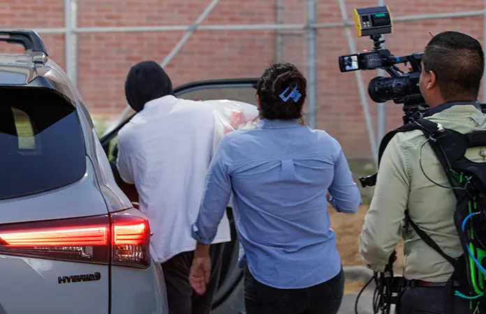 Liberan a agente del ICE acusado en Minnesota