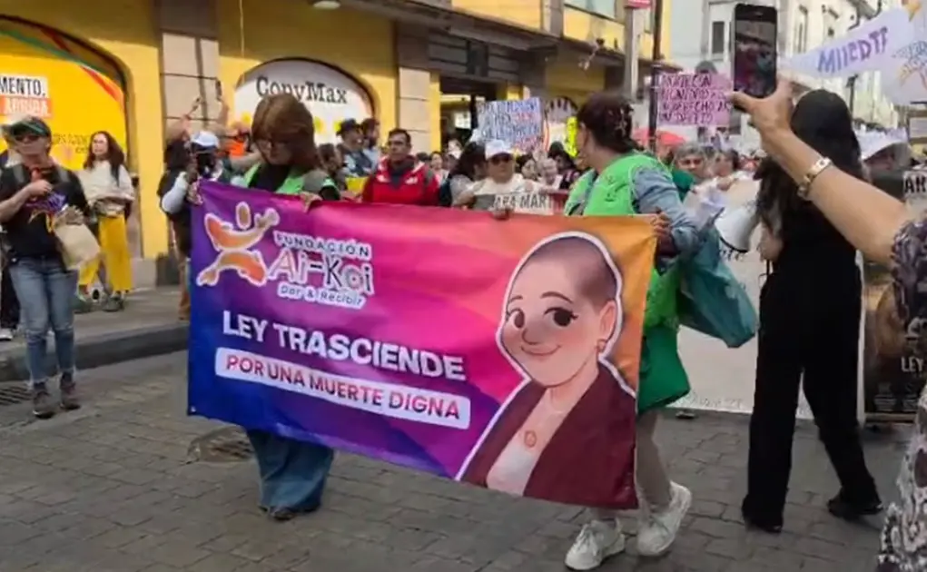 Marchan para exigir una muerte digna en la CDMX